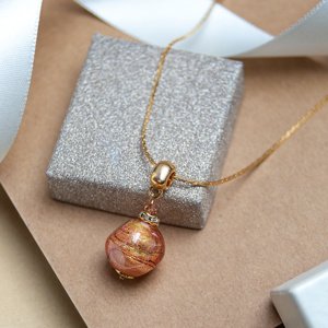 Lampglas Nádherný náhrdelník Peach Fuzz Amulet s 24karátovým zlatem v perle Lampglas NSA48