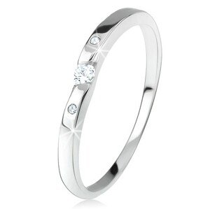 Lesklý prsten s čirými zirkony, zakřivená ramena, ze stříbra 925 - Velikost: 56
